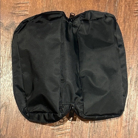 Black Men's Small Travel Toiletry Bag / Pen Holder - Picture 4 of 6